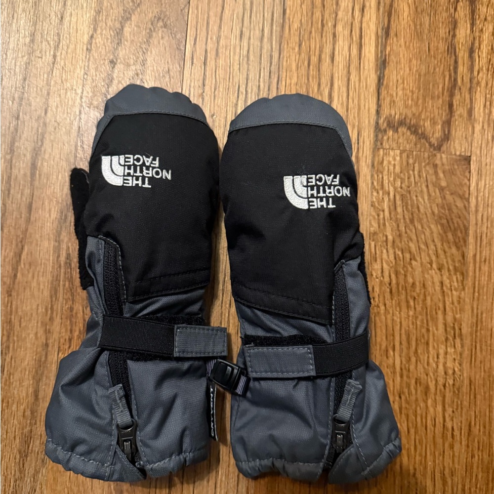 The North Face Charcoal and Black Mittens 3T
